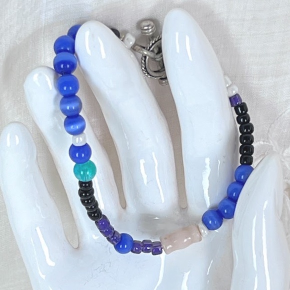 Handmade Beaded Bracelet - Picture 3 of 5